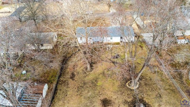 341 NE Monhollon DR, Topeka, KS 66617