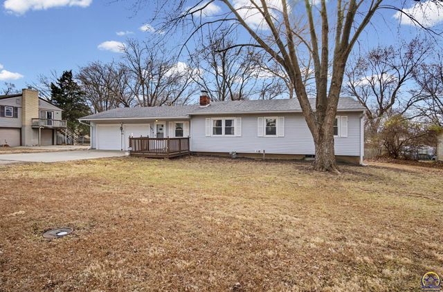 341 NE Monhollon DR, Topeka, KS 66617