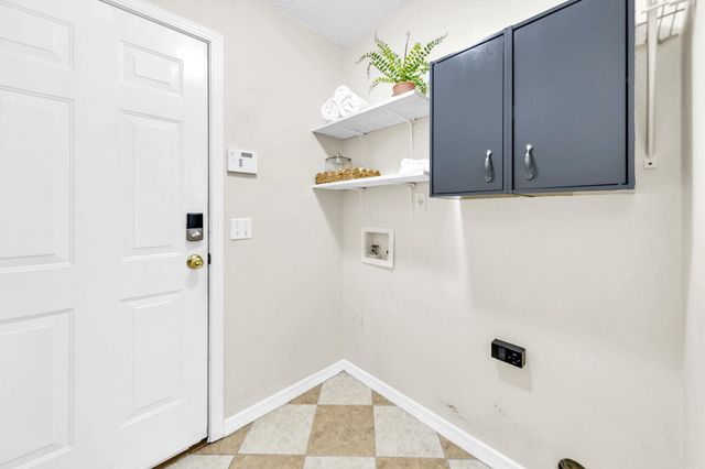 406 Hatchee Drive Drive, Crestview, FL 32536