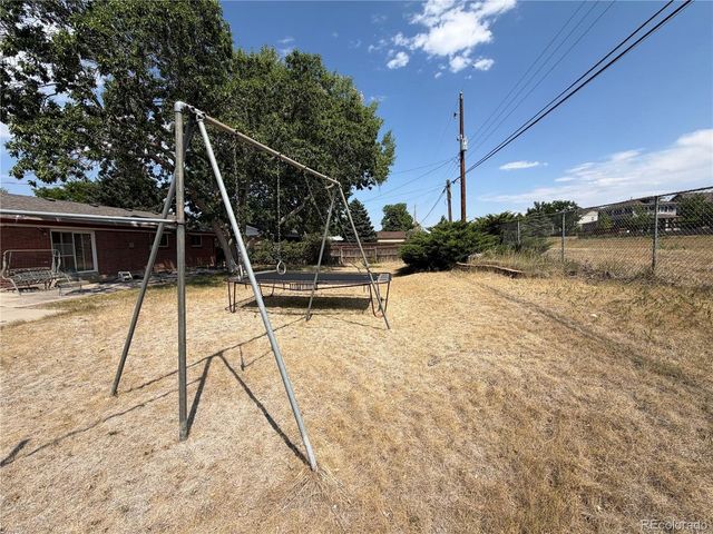 614 E Geddes Ave, Centennial, CO 80122