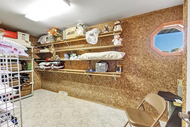 1653 CRIMSON COURT, De Pere, WI 54115