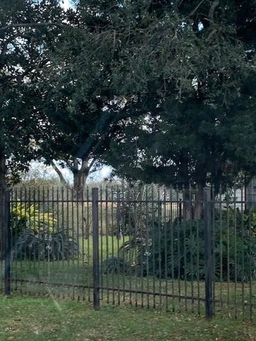 2722 E Almeda Genoa Road E, Houston, TX 77047