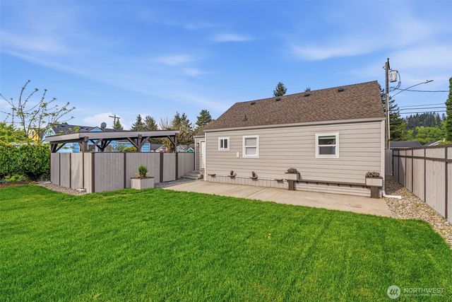1116 3rd Avenue N, Kelso, WA 98626