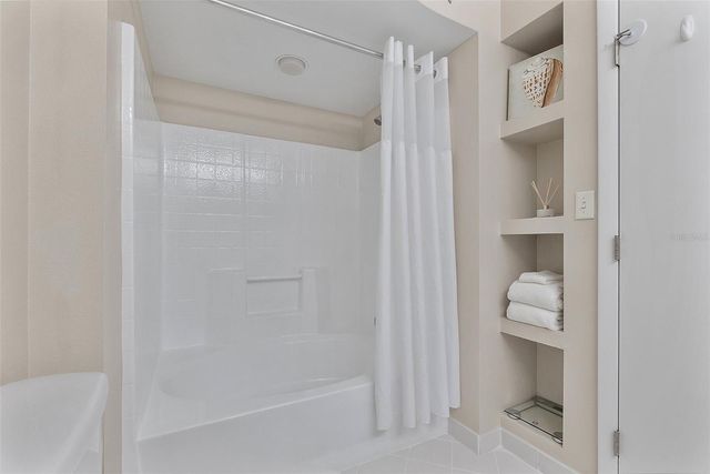 6085 BAHIA DEL MAR CIRCLE 272, St Petersburg, FL 33715