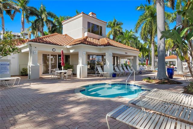 6085 BAHIA DEL MAR CIRCLE 272, St Petersburg, FL 33715