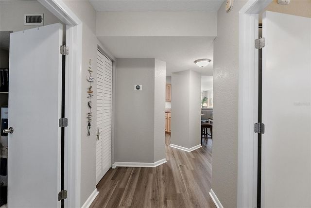 6085 BAHIA DEL MAR CIRCLE 272, St Petersburg, FL 33715