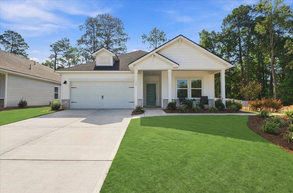 74 Hunting Pl, Georgetown, SC 29440
