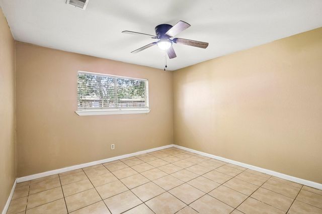 4202 Townes Forest Road, Friendswood, TX 77546