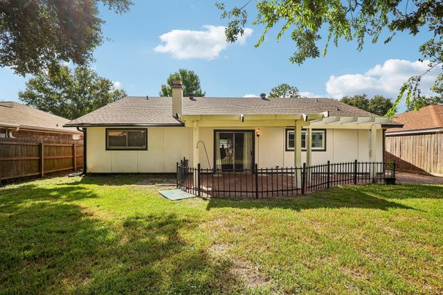 4202 Townes Forest Road, Friendswood, TX 77546