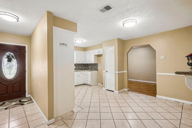 4202 Townes Forest Road, Friendswood, TX 77546