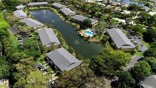 1140 Sarah Jean CIR C-205, Naples, FL 34110