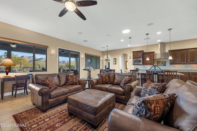 12505 N Faraway Wash Trail, Marana, AZ 85658