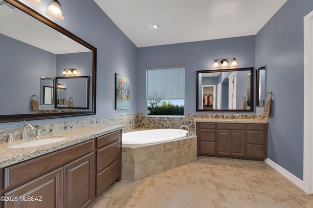 12505 N Faraway Wash Trail, Marana, AZ 85658