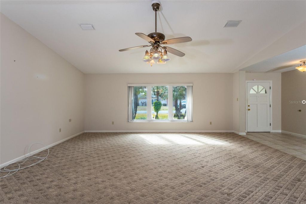 Image 13 of property listing at 21 CLAYMONT COURT S, Palm Coast, FL 32137