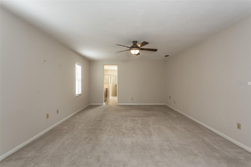 Image 19 of property listing at 21 CLAYMONT COURT S, Palm Coast, FL 32137