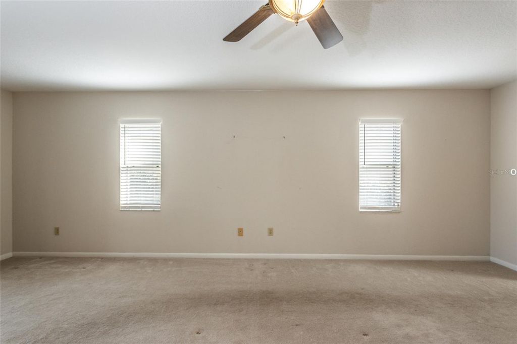 Image 20 of property listing at 21 CLAYMONT COURT S, Palm Coast, FL 32137
