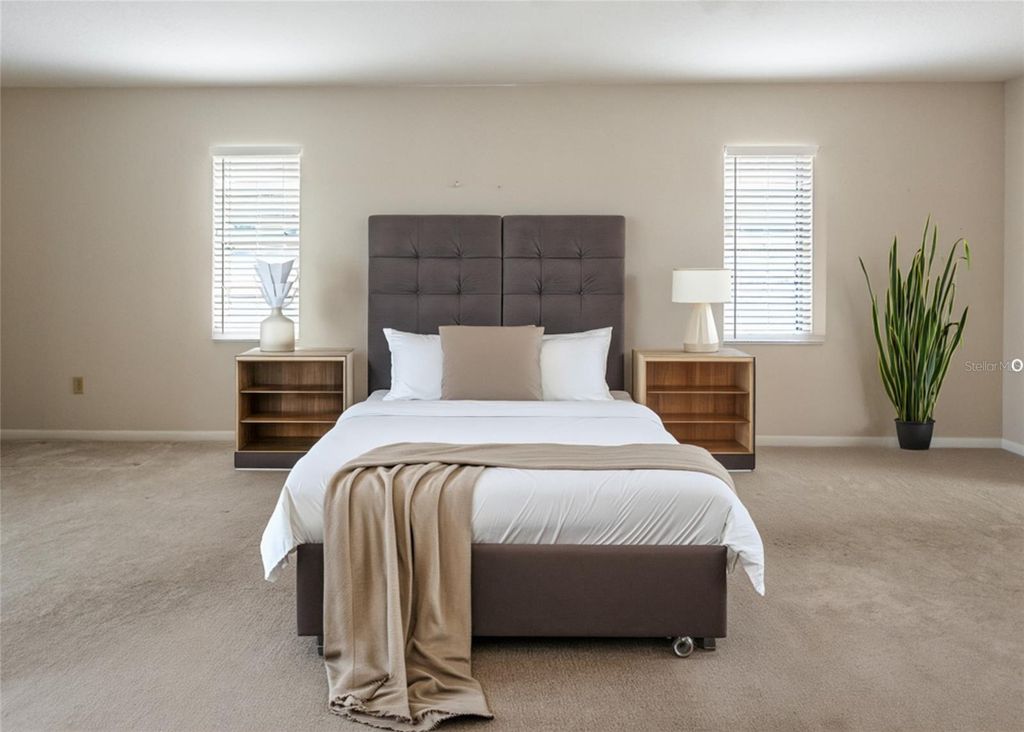 Image 21 of property listing at 21 CLAYMONT COURT S, Palm Coast, FL 32137