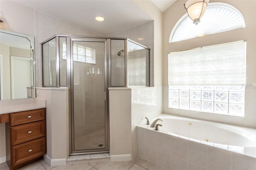 Image 23 of property listing at 21 CLAYMONT COURT S, Palm Coast, FL 32137