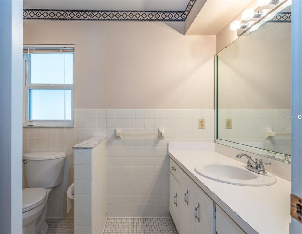 Image 29 of property listing at 21 CLAYMONT COURT S, Palm Coast, FL 32137