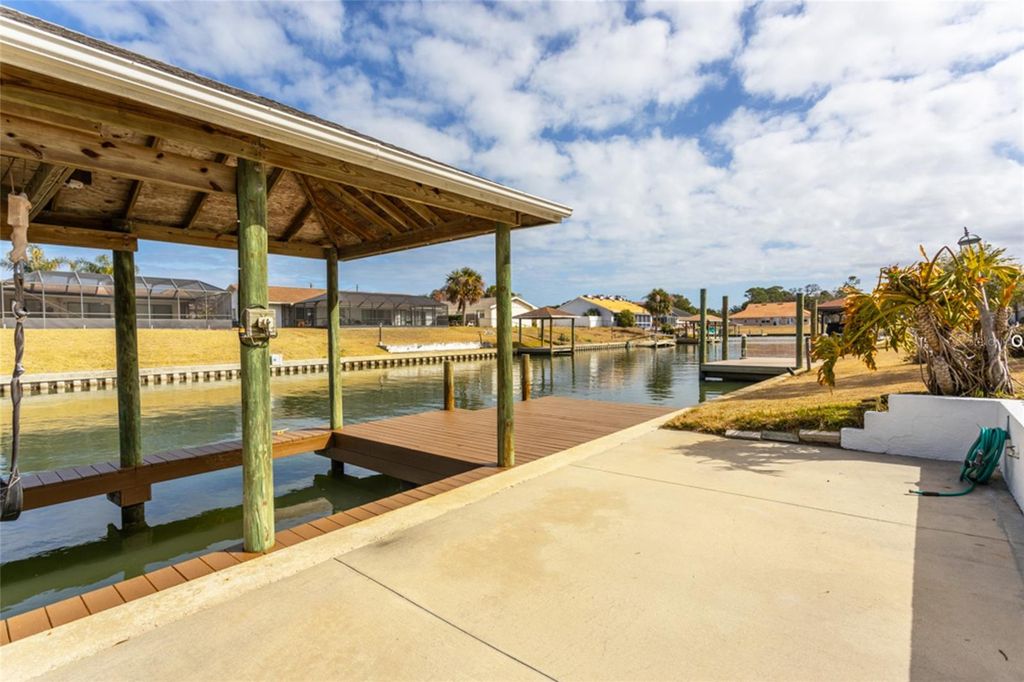 Image 42 of property listing at 21 CLAYMONT COURT S, Palm Coast, FL 32137