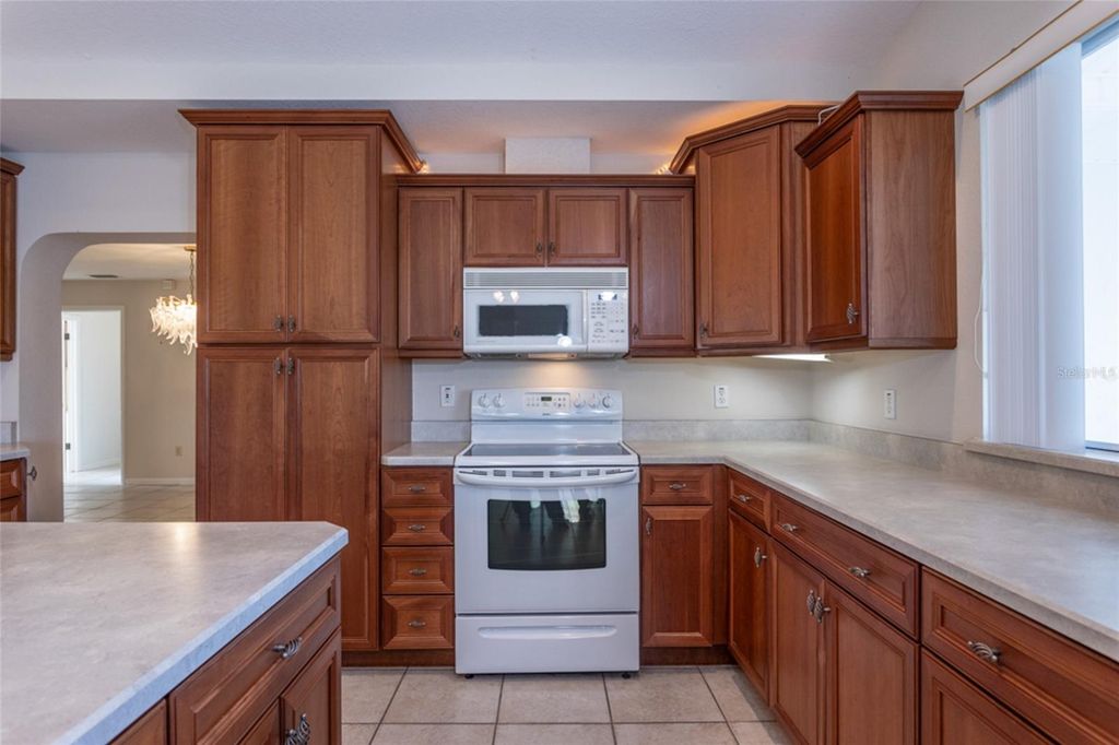 Image 6 of property listing at 21 CLAYMONT COURT S, Palm Coast, FL 32137