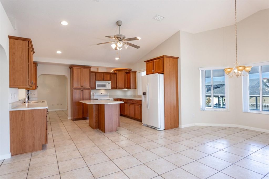 Image 7 of property listing at 21 CLAYMONT COURT S, Palm Coast, FL 32137