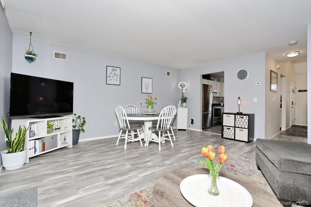 99 Boniface Drive 2D, Pine Bush, NY 12566