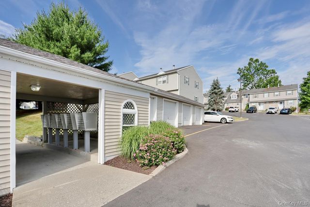 99 Boniface Drive 2D, Pine Bush, NY 12566