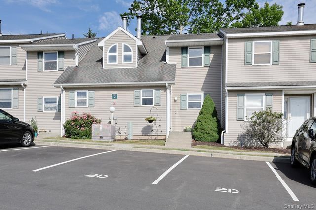 99 Boniface Drive 2D, Pine Bush, NY 12566