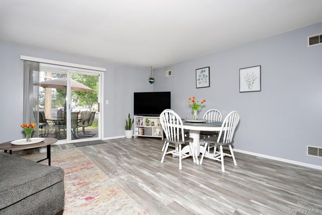 99 Boniface Drive 2D, Pine Bush, NY 12566