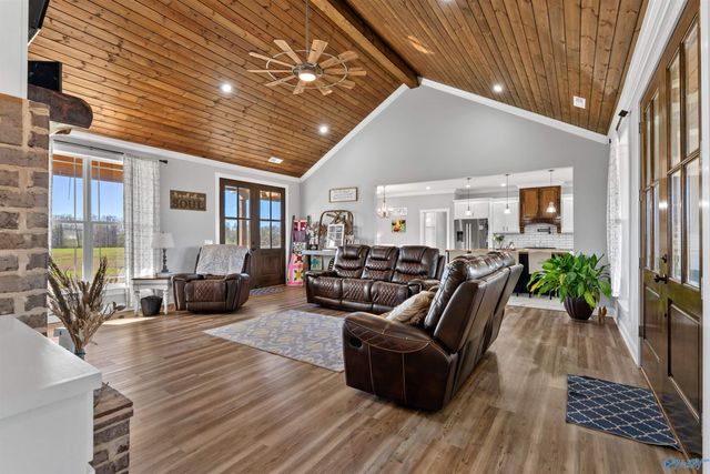 1755 Feemster Gap Road, Guntersville, AL 35976