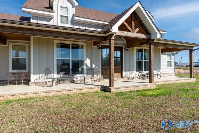 1755 Feemster Gap Road, Guntersville, AL 35976