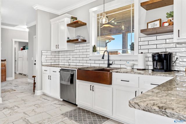 1755 Feemster Gap Road, Guntersville, AL 35976