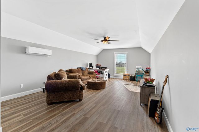 1755 Feemster Gap Road, Guntersville, AL 35976