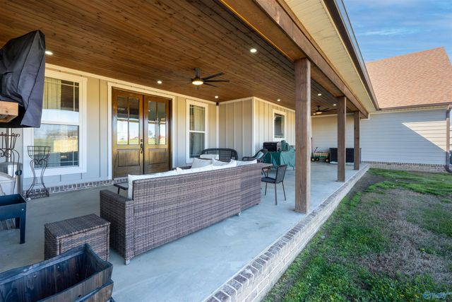 1755 Feemster Gap Road, Guntersville, AL 35976