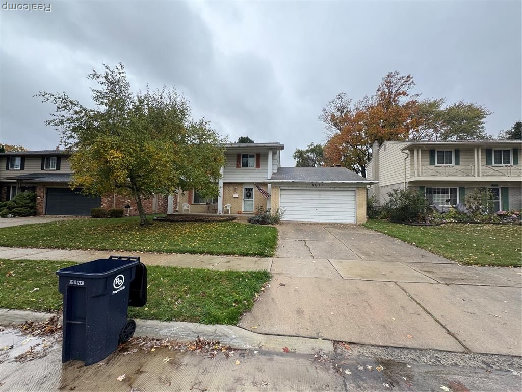 5011 Thorncroft Avenue, Royal Oak, MI 48073