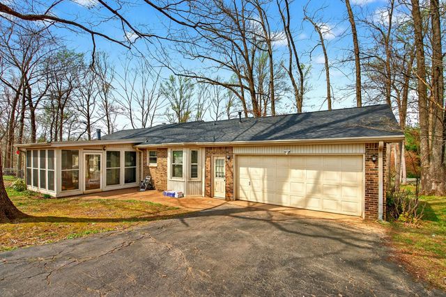 4004 S Breckenridge Ct, Springfield, TN 37172