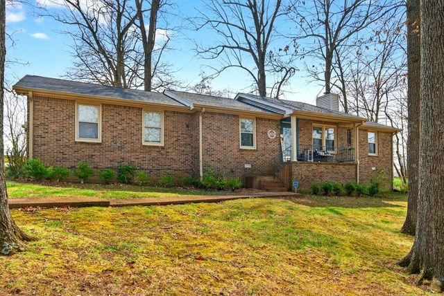 4004 S Breckenridge Ct, Springfield, TN 37172