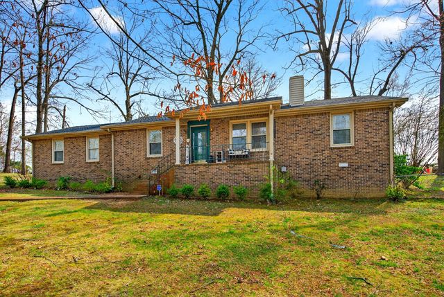 4004 S Breckenridge Ct, Springfield, TN 37172