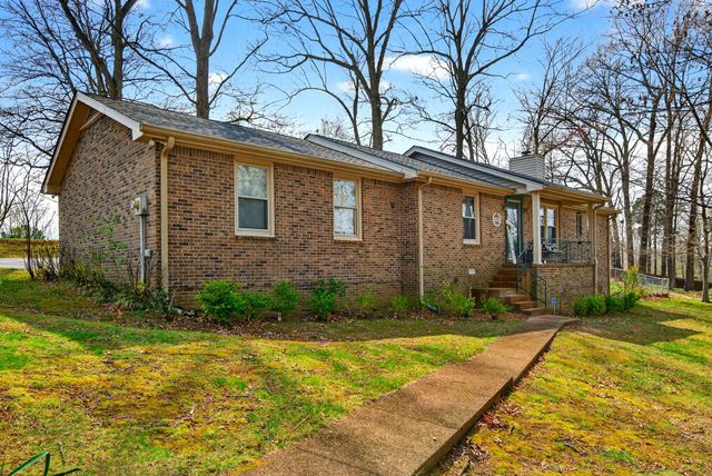 4004 S Breckenridge Ct, Springfield, TN 37172