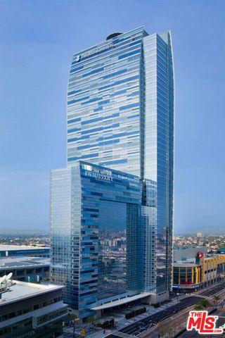 900 W Olympic Boulevard 28B, Los Angeles, CA 90015