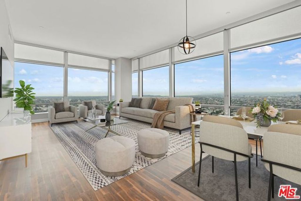 900 W Olympic Boulevard 28B, Los Angeles, CA 90015