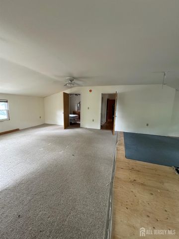 205 Fleet Avenue, Edison, NJ 08820