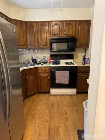 205 Fleet Avenue, Edison, NJ 08820