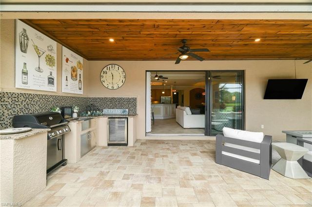 28522 Westmeath CT, Bonita Springs, FL 34135