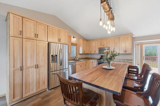 2529 Edinbrook Terrace, Brooklyn Park, MN 55443