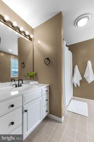 200 DOUBLETREE PL, Port Matilda, PA 16870