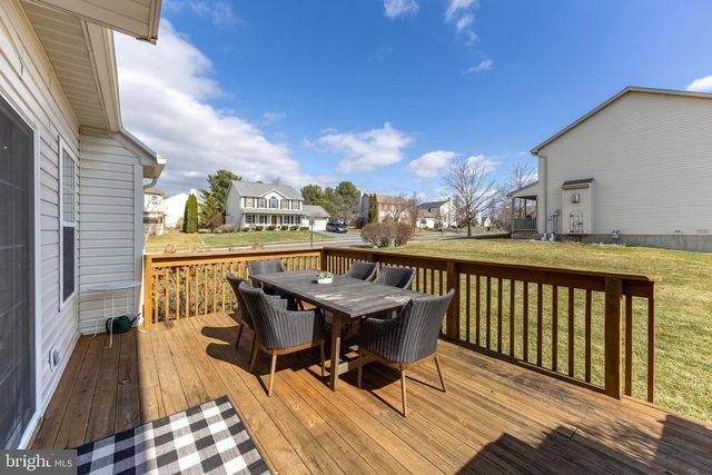 200 DOUBLETREE PL, Port Matilda, PA 16870