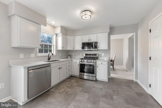 200 DOUBLETREE PL, Port Matilda, PA 16870