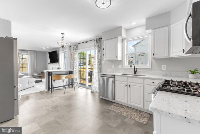 200 DOUBLETREE PL, Port Matilda, PA 16870